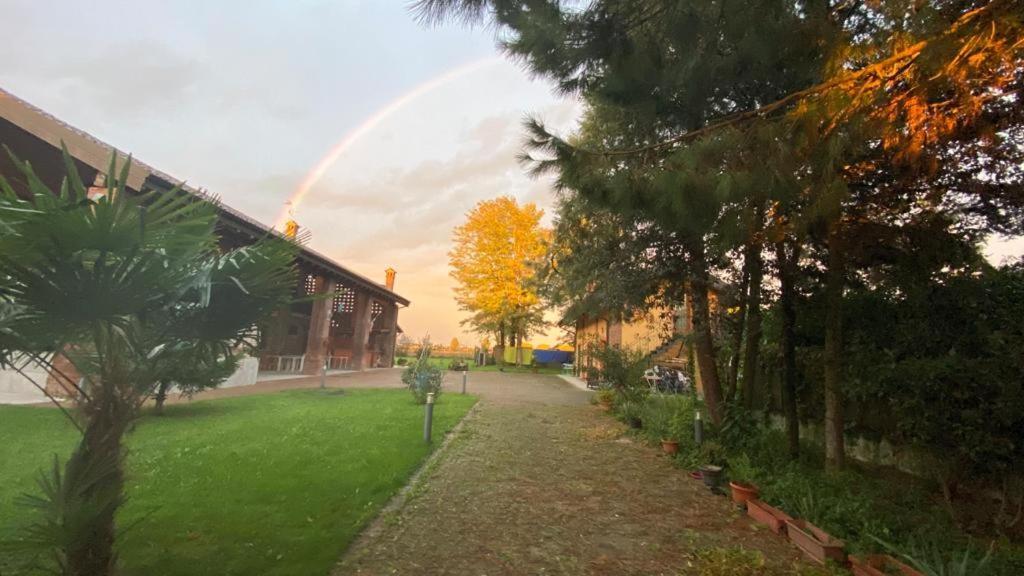 Antica Cascina B&B Borghetto Lodigiano Экстерьер фото
